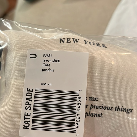 kate spade Precious Pansy Pendant/NWT - Picture 10 of 10